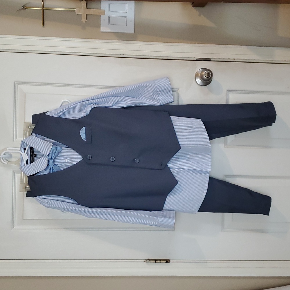 Boys suit